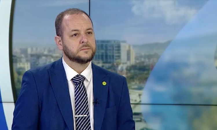 Борислав Сандов за "Петрохан": Три пъти съм бил в хижата