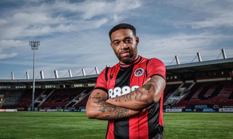 Съдят звездата на Локо Сф за нанасяне на телесна повреда