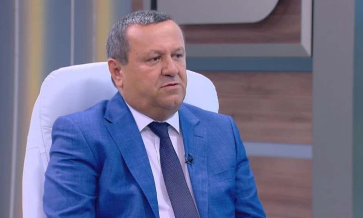 Хасан Адемов и Корман Исмаилов са служебни министри