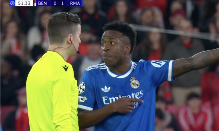 УЕФА с позиция за расисткия скандал 