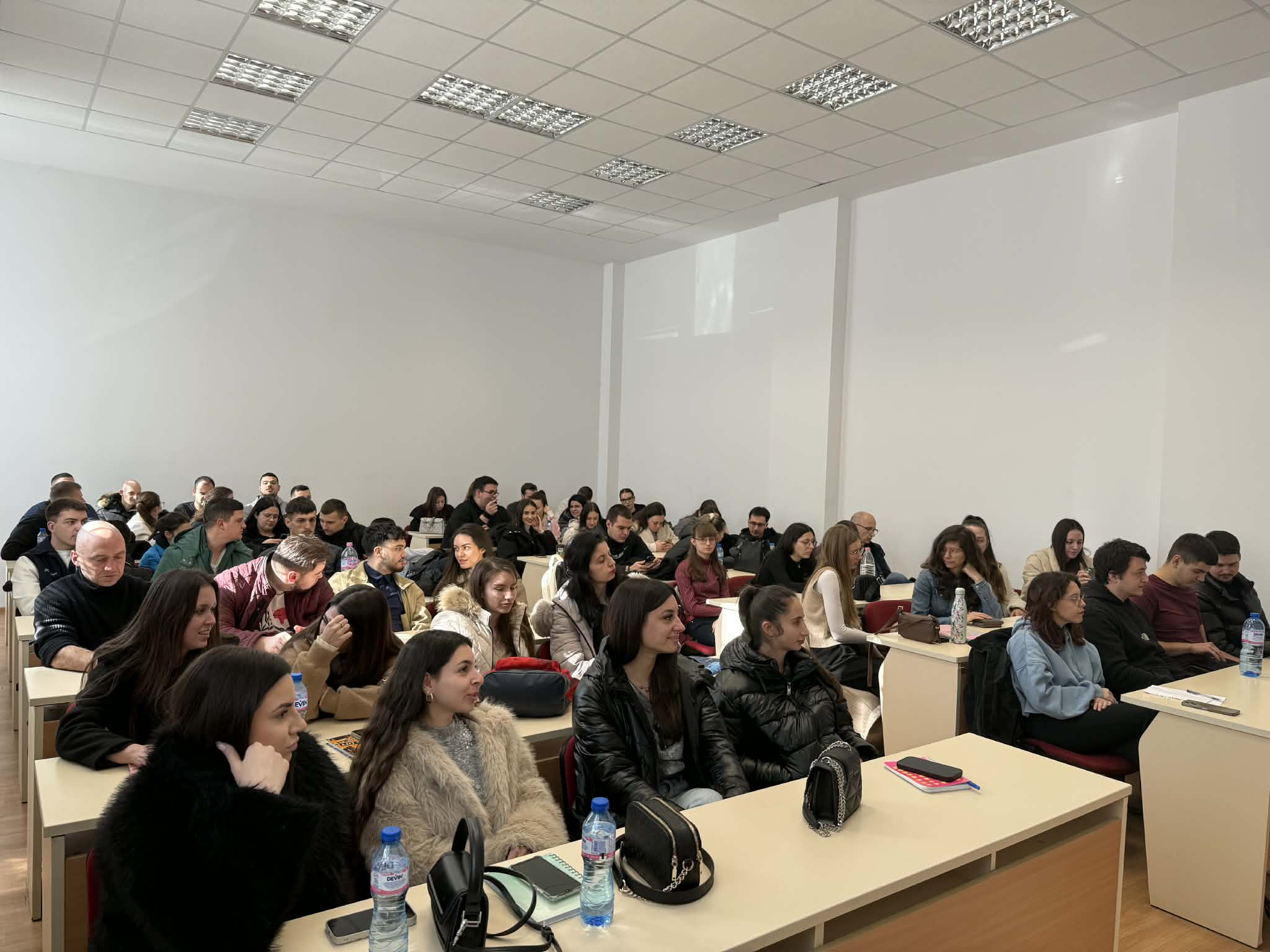 НЗОК разясни на студенти от ПУ правата им, когато са в чужбина