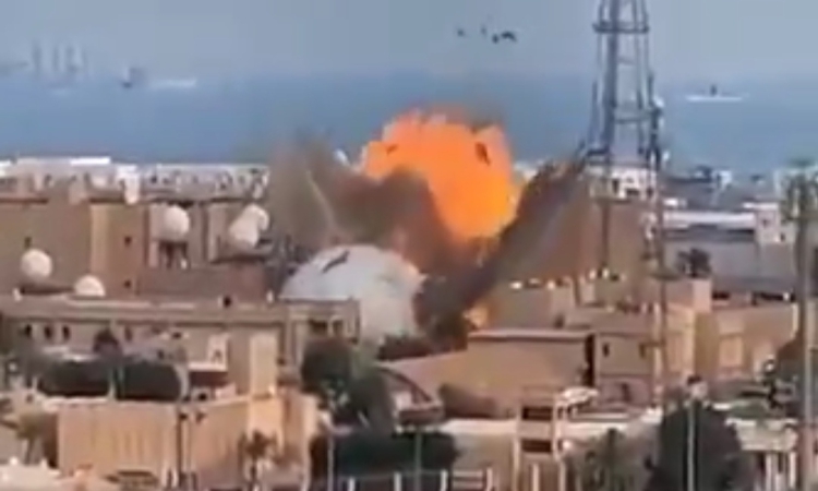 Иран отвърна с удари към Израел, Абу Даби, Бахрейн и Катар