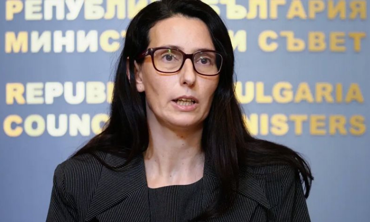 Министър Ангелина Бонева е поискала сама да бъде освободена от поста по здравословни причини