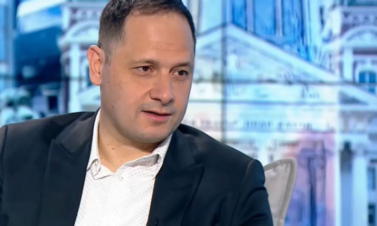 Петър Витанов, "Прогресивна България": Опитват се да ни кажат, че проблемът на България сега е "за" или "против" Радев