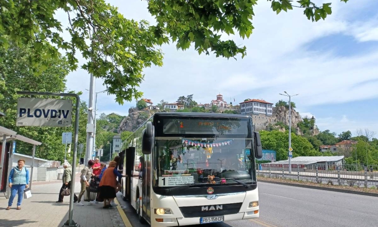 Безплатен градски транспорт за всички ученици в Пловдив предлага кметът Костадин Димитров