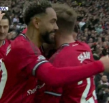Манчестър Юнайтед удари Астън Вила на ''Олд Трафорд''