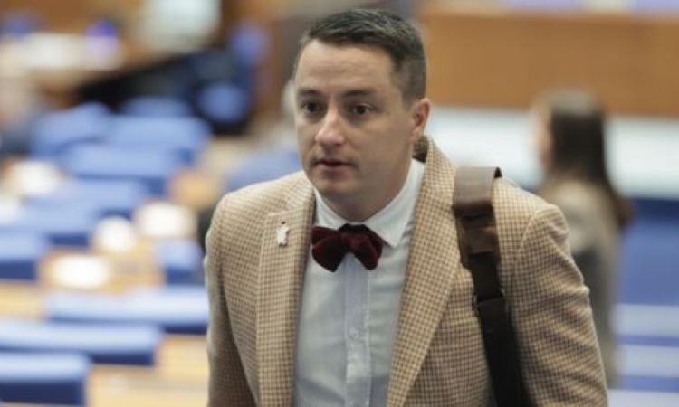 Явор Божанков остава извън листите на ПП-ДБ