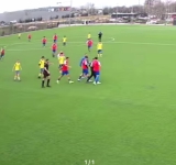 Вратар е в тежко състояние след ритник в главата в Пловдив