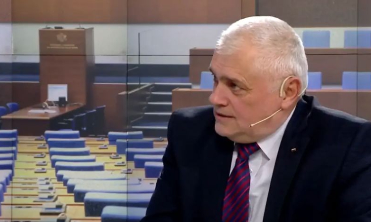 Валентин Радев за операциите срещу купения вот: Кого ли не изловиха, какво ли не направиха. За мен е пресилена PR акция