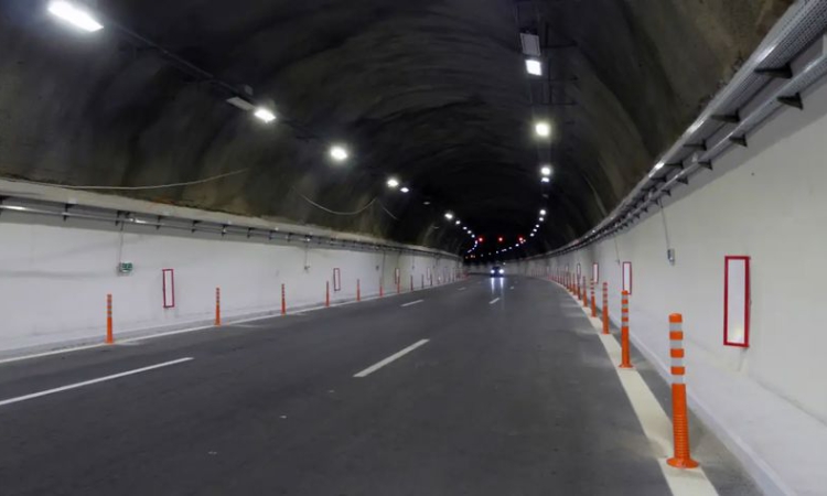 АПИ: Шофьор на камион умишлено спря в тръбата за София на тунел „Витиня“ на „Хемус“ и затрудни движението