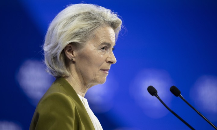 ЕС засилва сътрудничеството си с НАТО