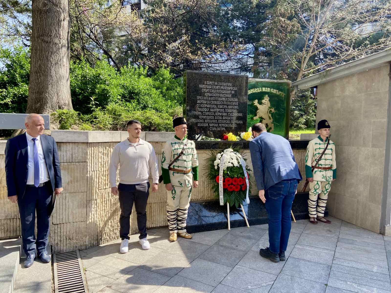 Пловдив извървя пътя на паметта с шествие, възстановки и лекции за 150-годишнината от Априлското въстание