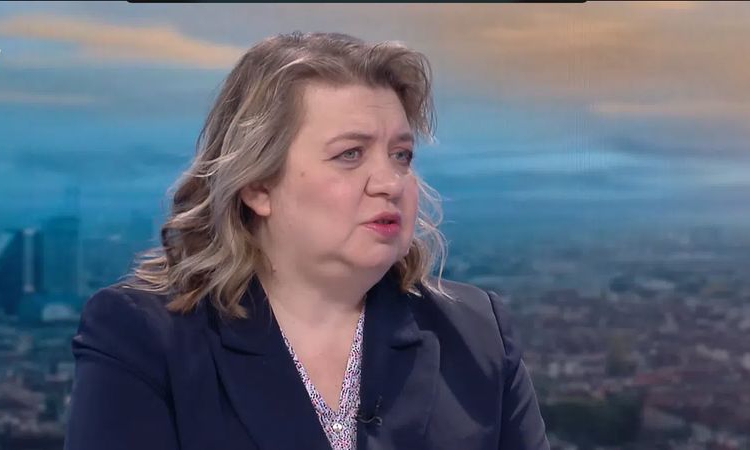 Доц. Киселова: Сарафов бяга пред вятъра на промяната