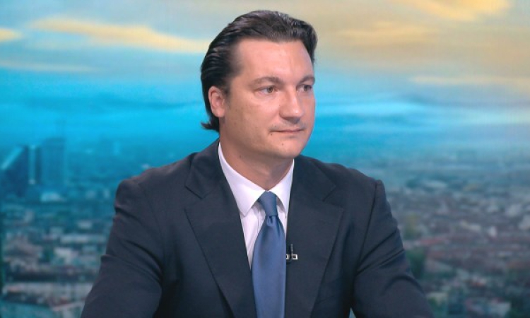 Опозицията в БСП: Не сме си взели поука, Крум Зарков е като Нинова