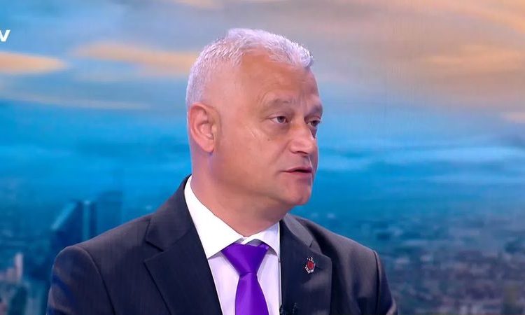 Емил Дечев: Гюров ми беше дал пълна свобода на действие