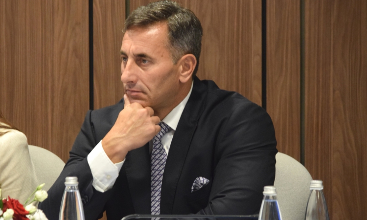 Депутатите набързо се справиха с Румен Спецов