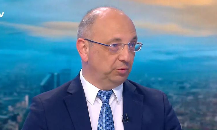 Николай Василев: Управляват ни левичари, страхливи и мързеливи – естествено, че такъв мач ще произведат