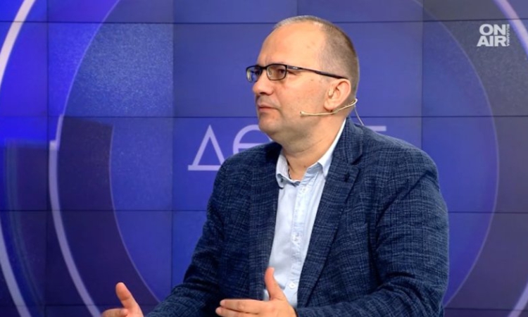 Димитров: Има нелогични разходи за милиарди, дефицитът ще удари джоба на всеки