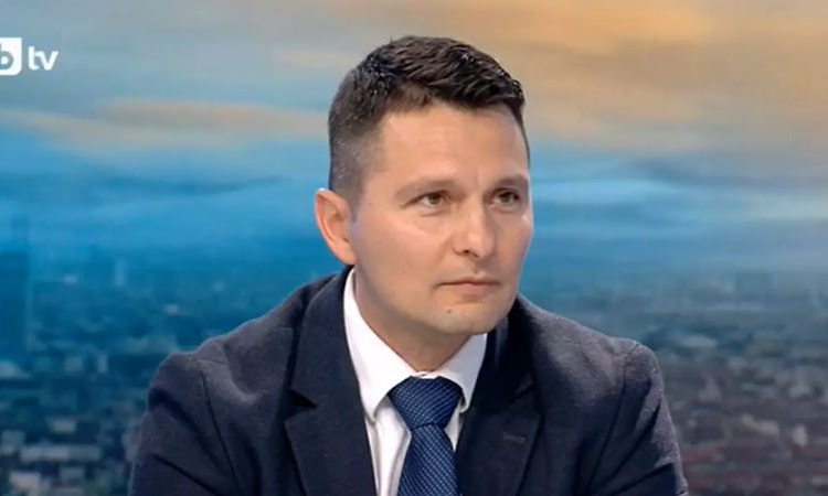 От "Прогресивна България" питат как са финансирани пътуванията на Пеевски до Дубай и каква е била целта им