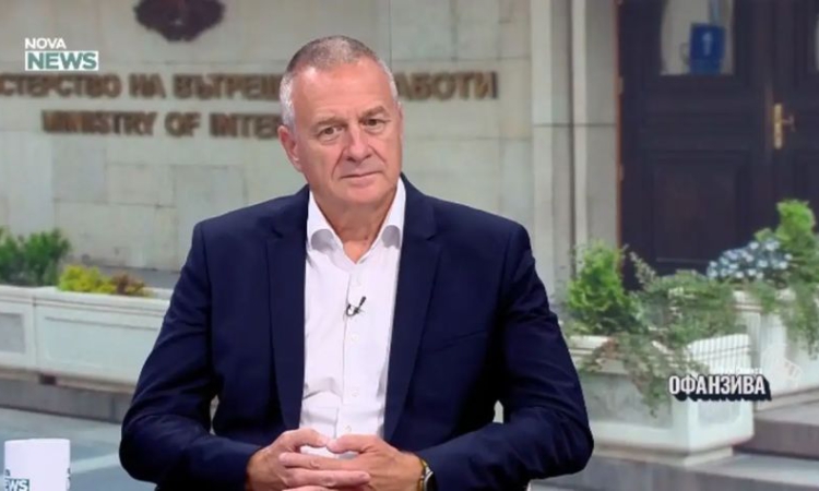 Цветлин Йовчев за полетите на Пеевски и Атанасова: Ако липсват данни, че се касае за тежко престъпление, извличането на информацията е нарушение