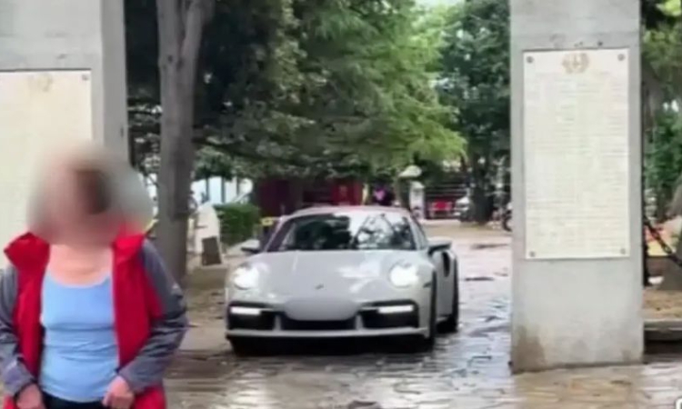 Проверяват дали автомобил на Емрах Стораро е преминал през пешеходната зона на Стария Созопол