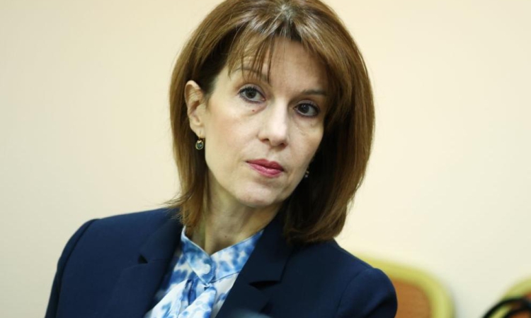 Радев назначи бившата шефка на ЦИК Камелия Нейкова за главен секретар на МС